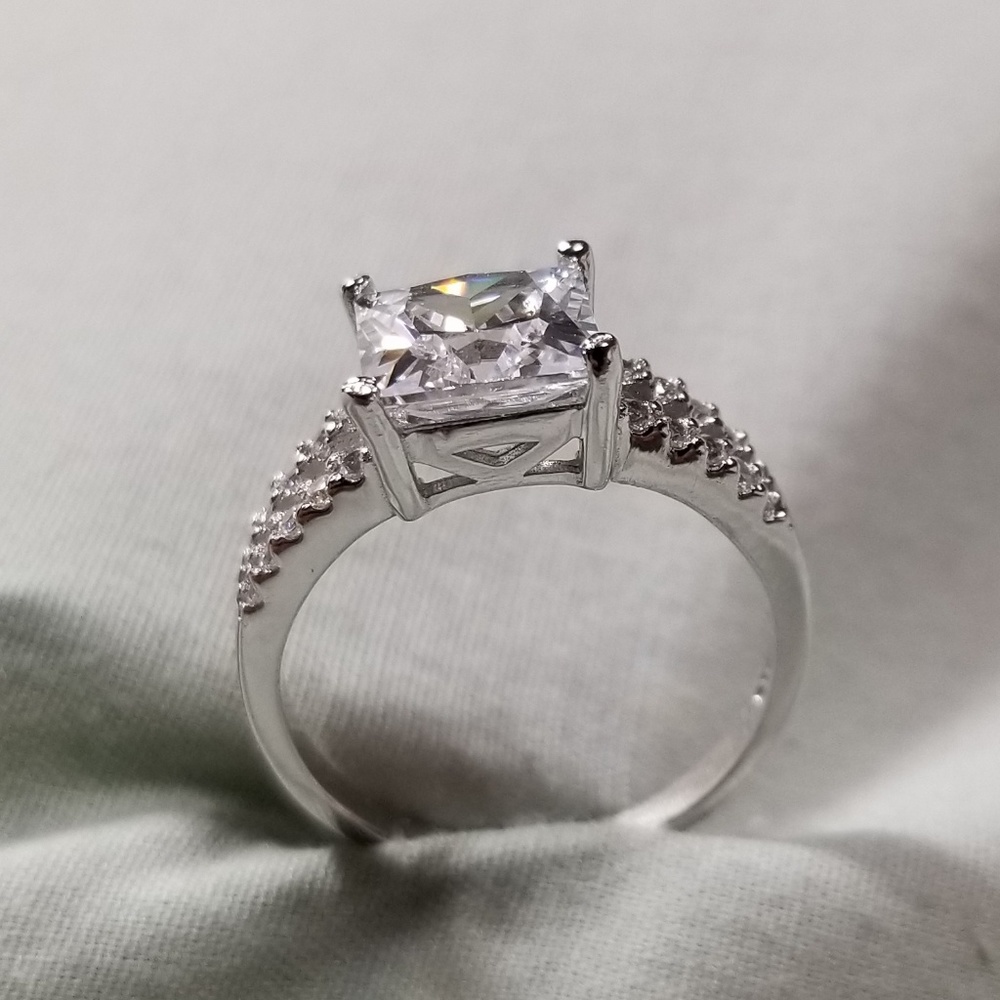 Sterling silver princess cut ring - Picture 2 of 6